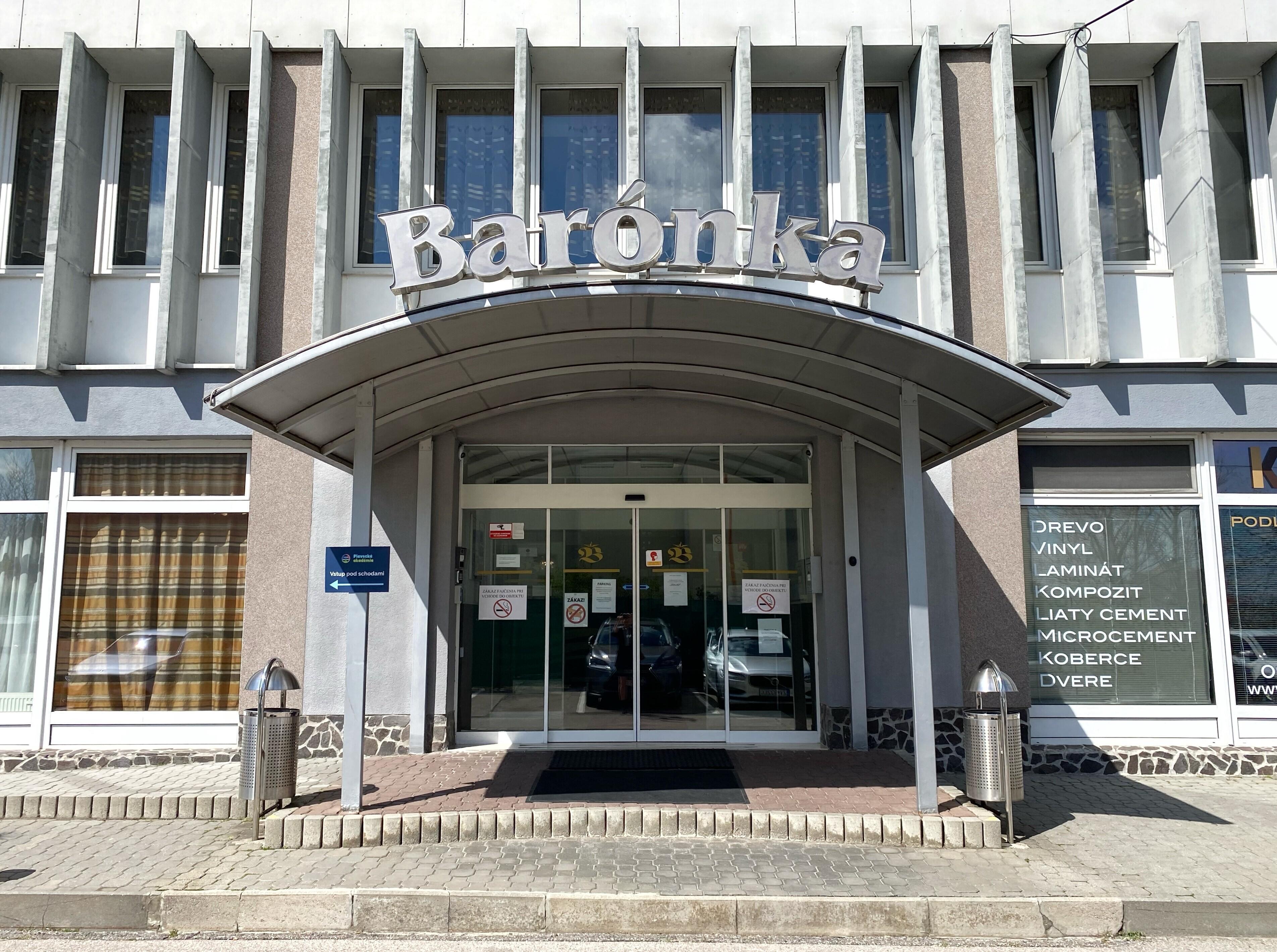 Hotel Baronka Братислава Экстерьер фото